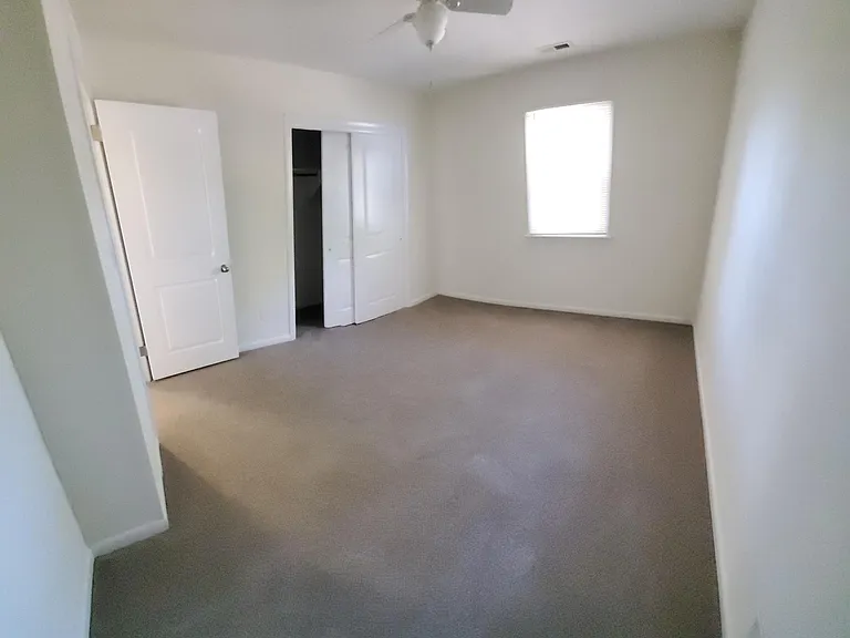 2130 Wake Forest St — Photo 18
