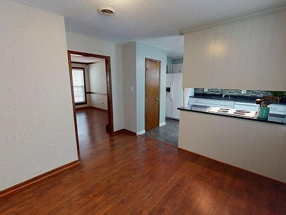 5th image of 4535 Evanston Dr