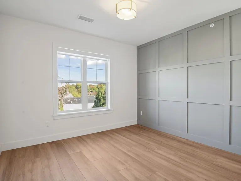 35 Chestnut Rd — Photo 9