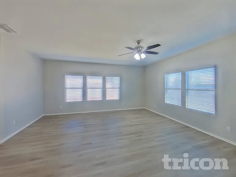 40086 W Bonneau St — Photo 3