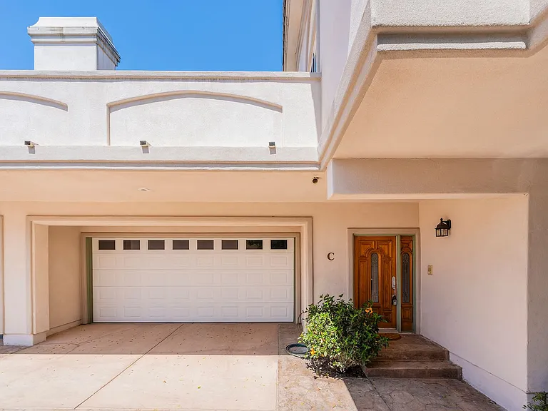 2213 Carnegie Ln #C — Photo 2