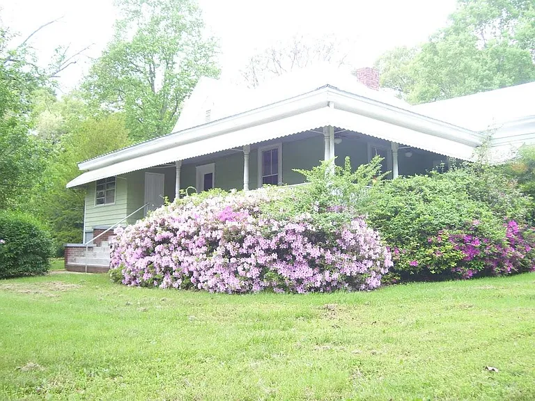 156 Grove St — Photo 1