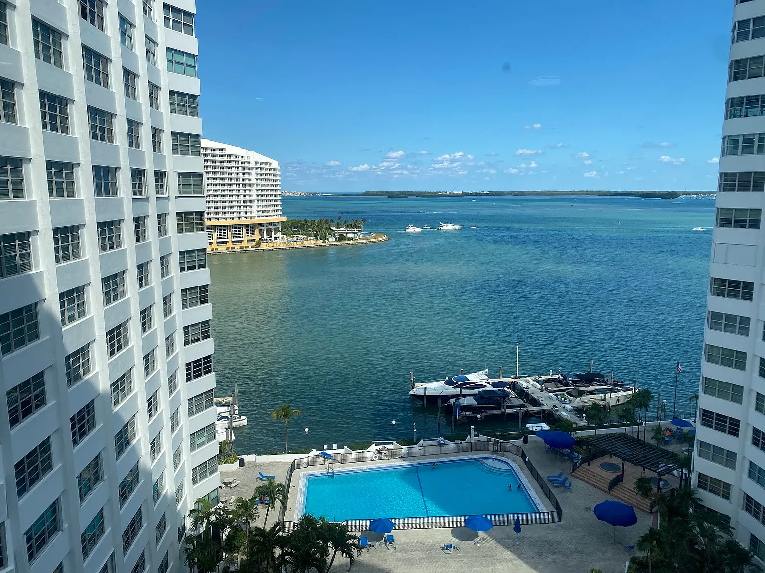 825 Brickell Bay Dr — Photo 3