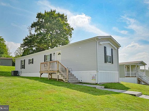 2nd image of 3 Ponderosa Ln