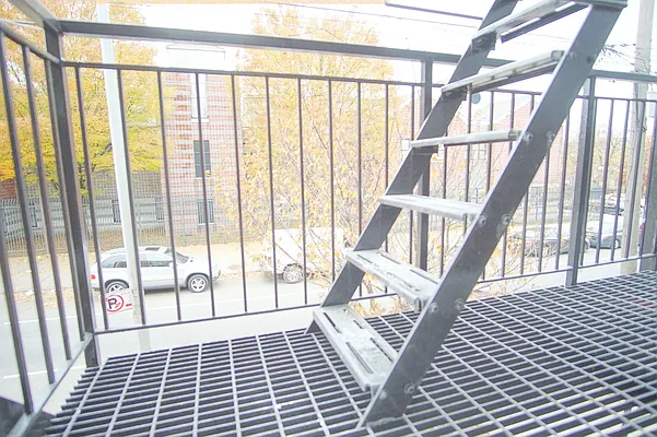 Rented by Lofts and Flats LLC | media 23