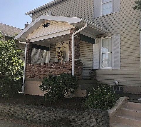 2nd image of 1415 Poplar St
