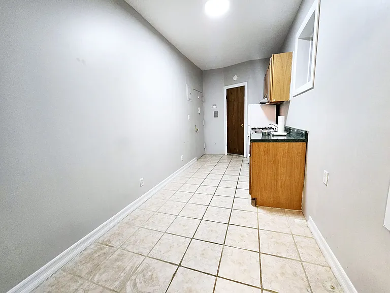 416 W 25th St #2FW — Photo 6