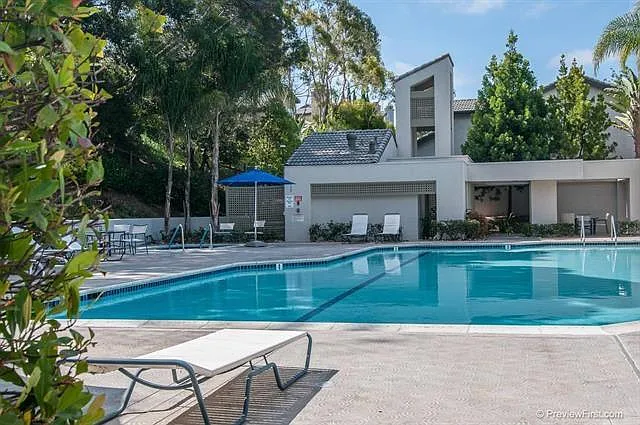 Community pool
