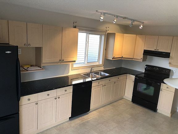 5th image of 4712 202nd St NW