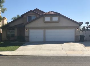 1010 Meadowlake Ln, Lake Elsinore, CA 92530