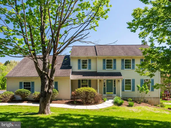 102 Noble Dr, Downingtown, PA 19335