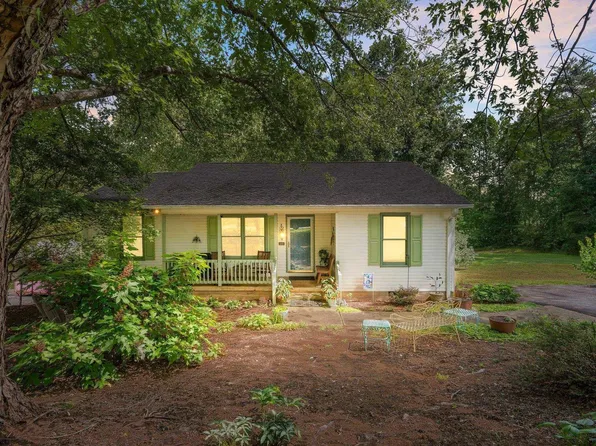 3 Morrowdale Ln, Landrum, SC 29356