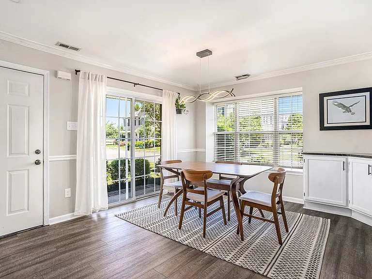 5905 Drawbridge Ct — Photo 13