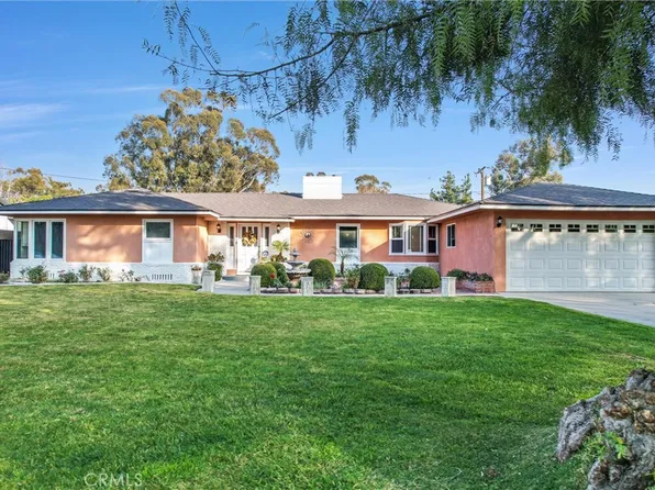 3075 Pepper Tree Ln, San Bernardino, CA 92404