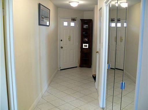 3rd image of 2 Park Pl APT B1e