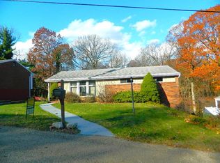 412 Pin Oak Dr, Glenshaw, PA 15116