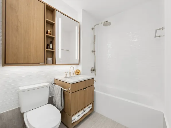 20 River Terrace image 7 of 26