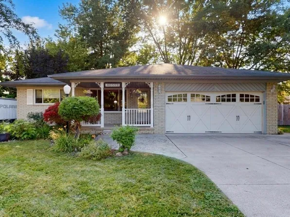 40599 Passmore Dr, Clinton Township, MI 48038