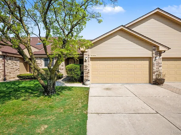 41326 Ambercrest Dr, Sterling Heights, MI 48314