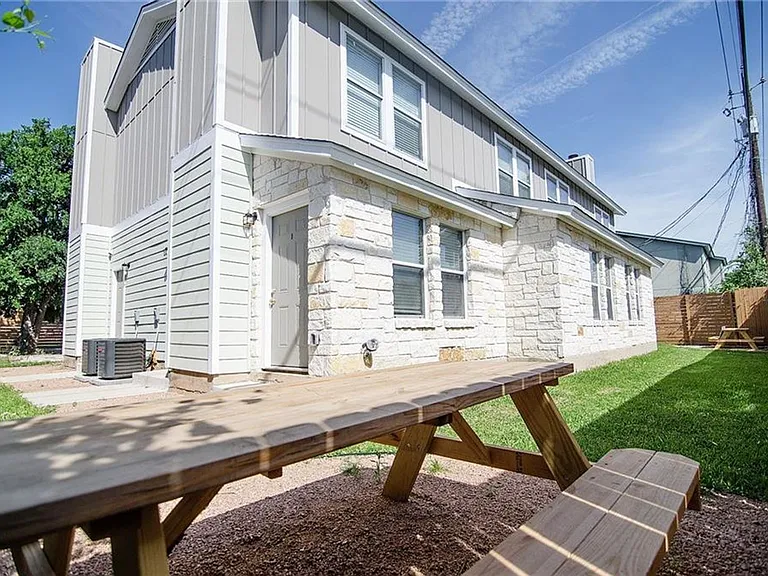 11901 Alpheus Ave #B — Photo 20