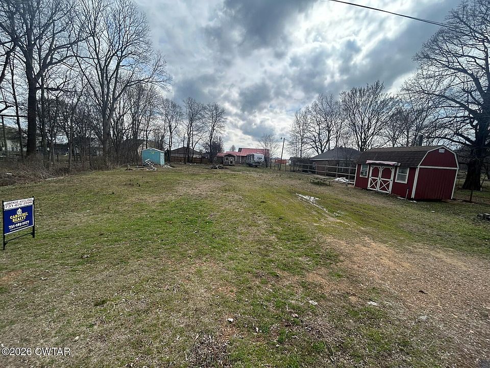 1st image of 935 Magnolia Rd