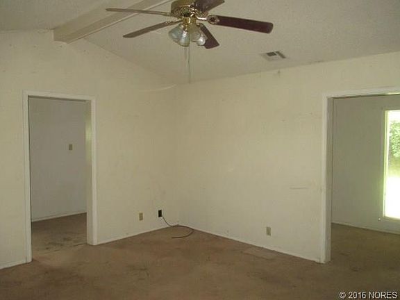 2nd image of 402 W Harrison Ave