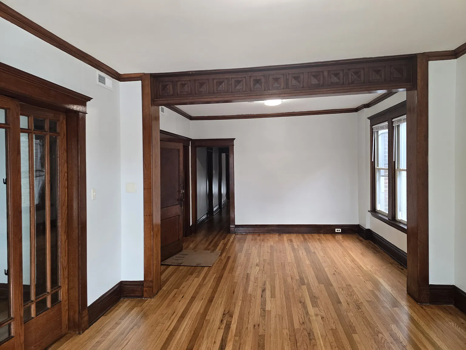 3 bed, 1200 sqft, $1,950 — Photo 4
