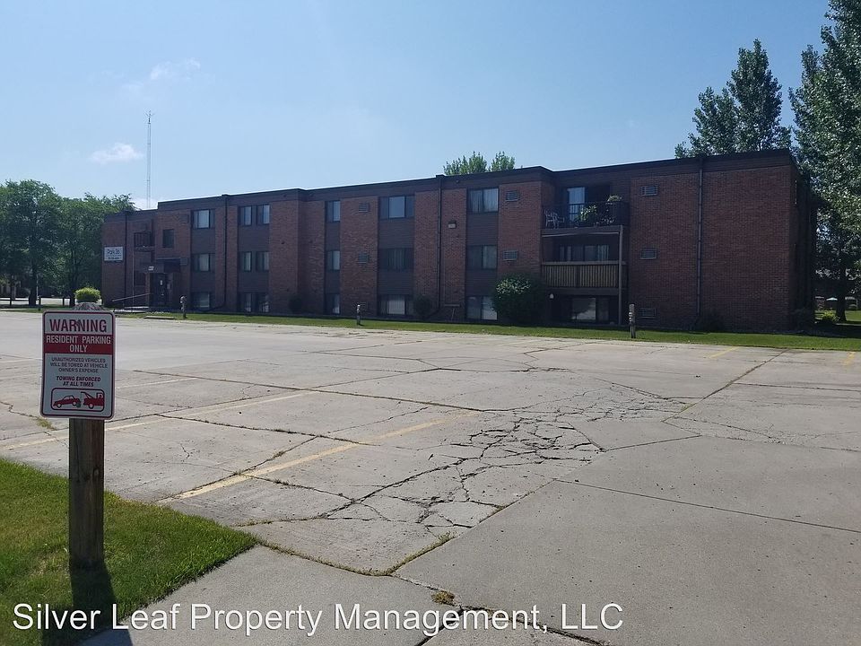 1st image of 817 36th Ave S APT 14