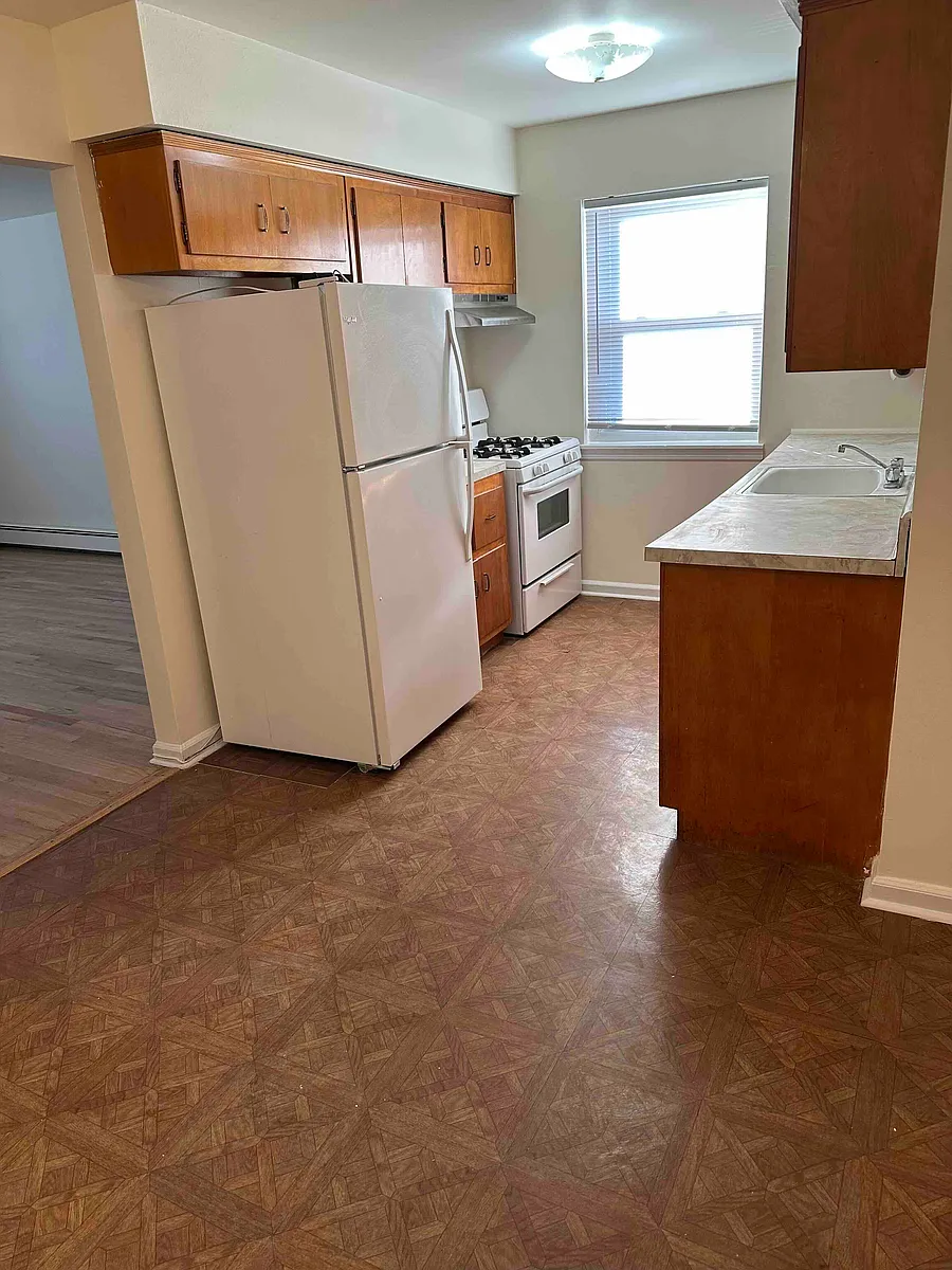 Kitchen Center - 42-44 Carmer Ave #2