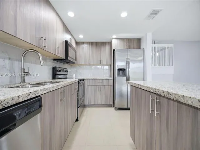 10941 N Lakeview Dr — Photo 13
