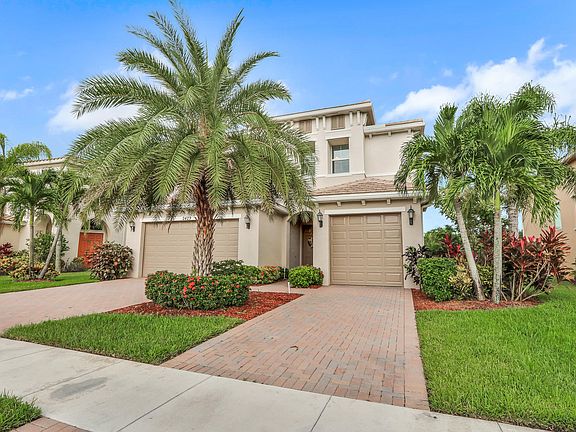 Home For Sale In Portosol