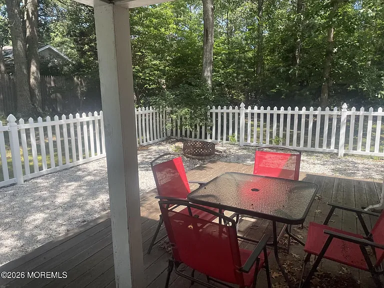 19 Driftwood Dr #212 — Photo 13