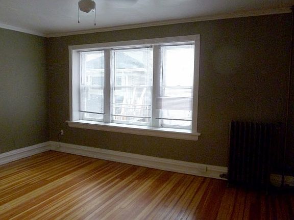 3rd image of 1260 Penn St APT 20