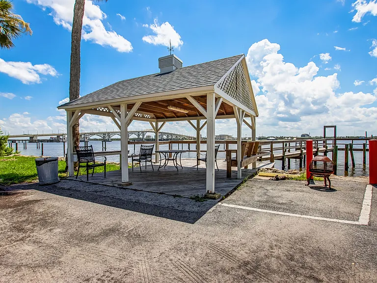900 S Peninsula Dr #208 — Photo 16