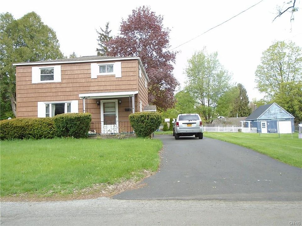 2nd image of 129 Maxwell Ave