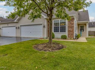 8218 Tremont Ln, Joliet, IL 60431