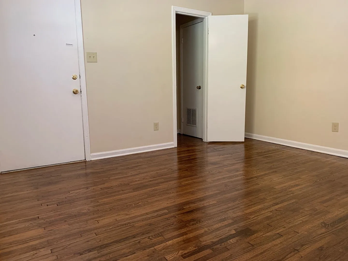 Awesome Duplex for Rent — Photo 3