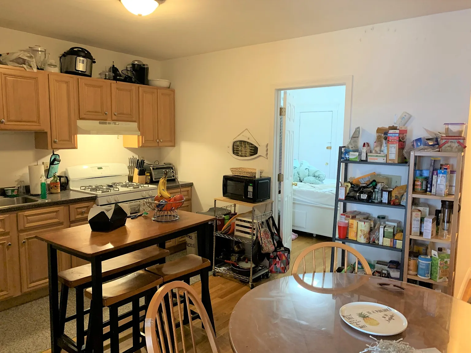 4 bed, 2.0 bath, $3,750 — Photo 3