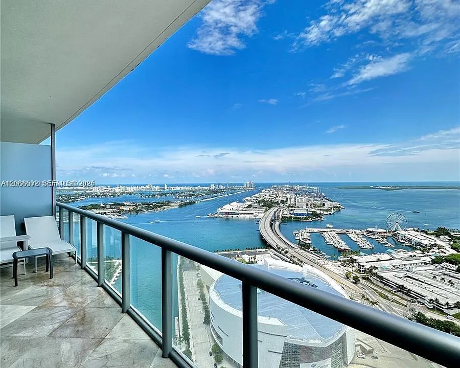 888 Biscayne Blvd #4803