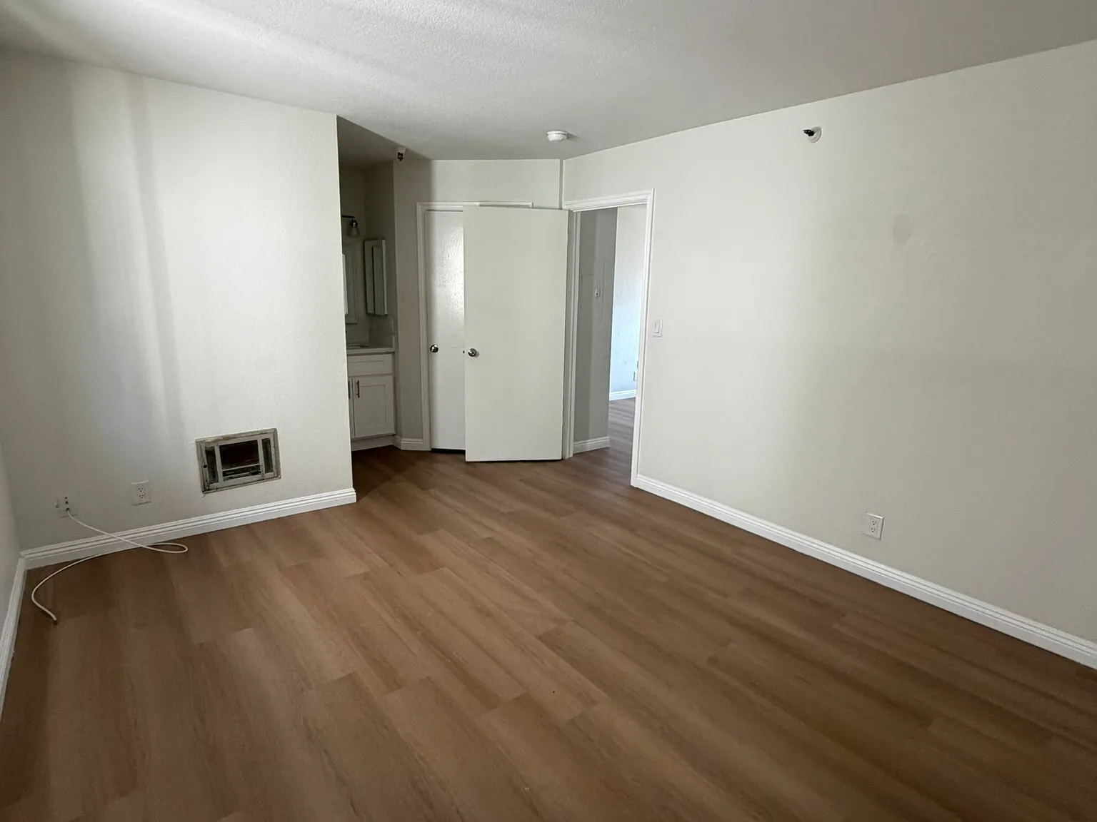 1 bed, $1,980 — Photo 4