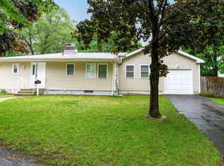 92 Blakeslee Ave, North Haven, CT 06473