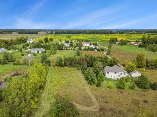 4975 W Cutler Rd, Dewitt, MI 48820
