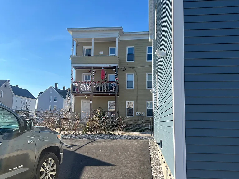 54 Barr St #A — Photo 9