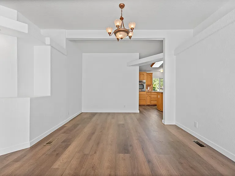1057 E La Loma Ave — Photo 12