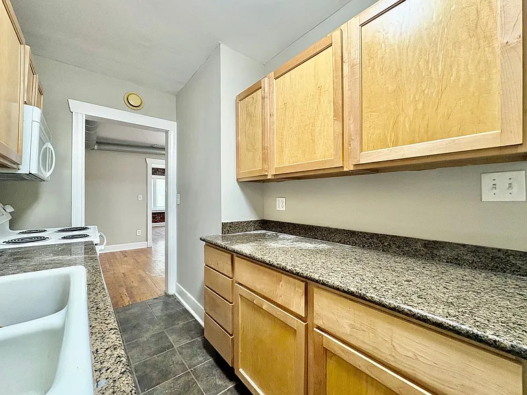 Vanderbilt Place — Photo 21