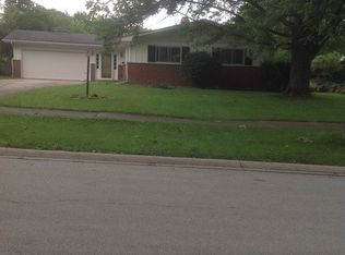 641 Crest Ln, Lisle, IL 60532