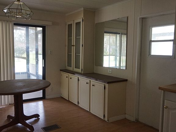5th image of 6436 Lakewood Dr #1040