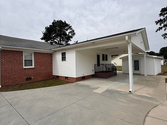3rd image of 318 Underwood Street