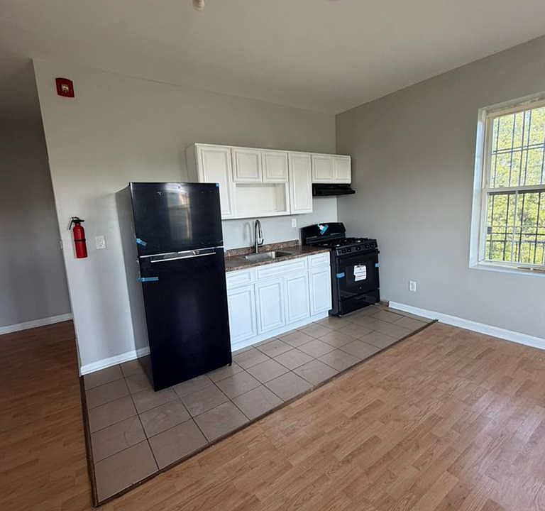 1st image of 634 Martin Luther King Blvd #32