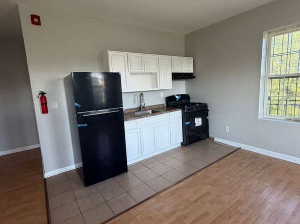 634 Martin Luther King Blvd #32